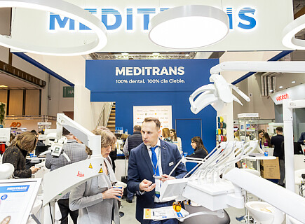 Targi-KRAKDENT-2022-sobota (38).jpg