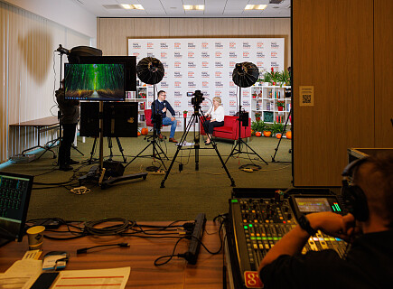 Backstage Telewizji Targowej. Międzynarodowe Targi Książki w Krakowie