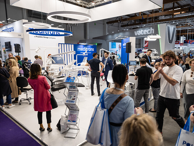 Targi KRAKDENT zwyciezca UFI Marketing Award 2025 (4).jpg